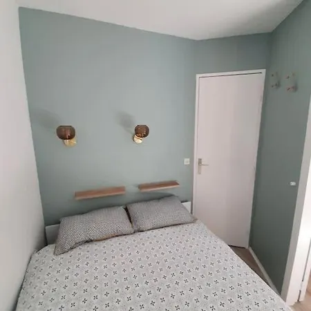 Superbe 2 Pieces, Centre Vue Mont-blanc Avec Balcon Et Parking Gratuit *